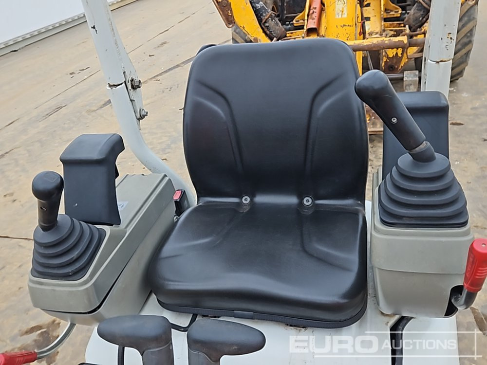 Mini excavator 2021 Takeuchi TB210R: picture 42
