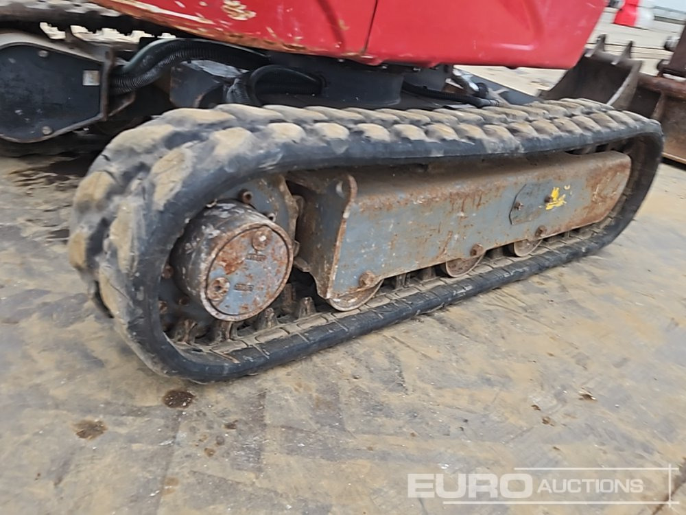 Mini excavator 2021 Takeuchi TB210R: picture 13