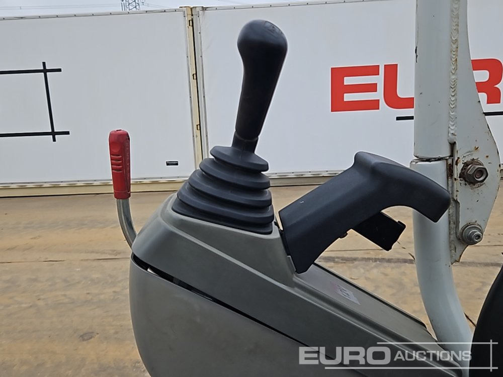 Mini excavator 2021 Takeuchi TB210R: picture 47