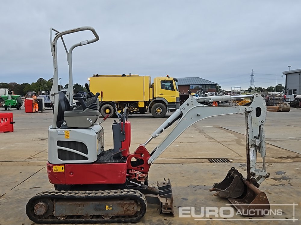 Mini excavator 2021 Takeuchi TB210R: picture 6