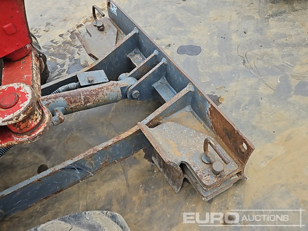 Mini excavator 2021 Takeuchi TB210R: picture 40