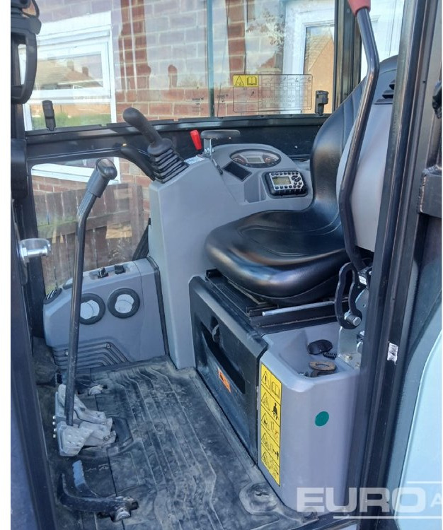 2022 Bobcat E17 - Mini excavator: picture 3 2022 Bobcat E17 - Mini excavator: picture 3