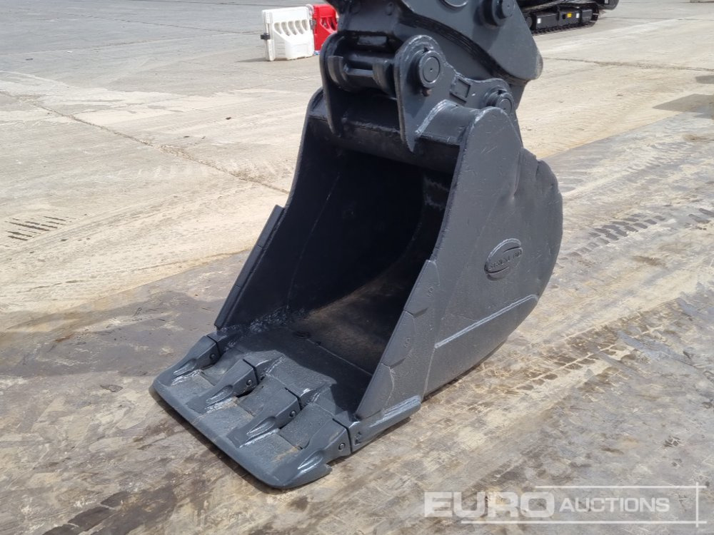 Crawler excavator 2022 Hitachi ZX210LC-7: picture 36