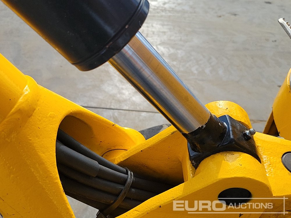 Mini excavator 2022 JCB 8008CT: picture 36
