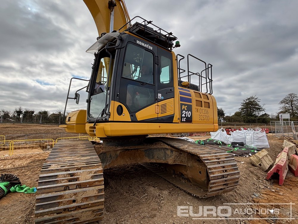 2022 Komatsu PC210LC-11 - Crawler excavator: picture 5 2022 Komatsu PC210LC-11 - Crawler excavator: picture 5