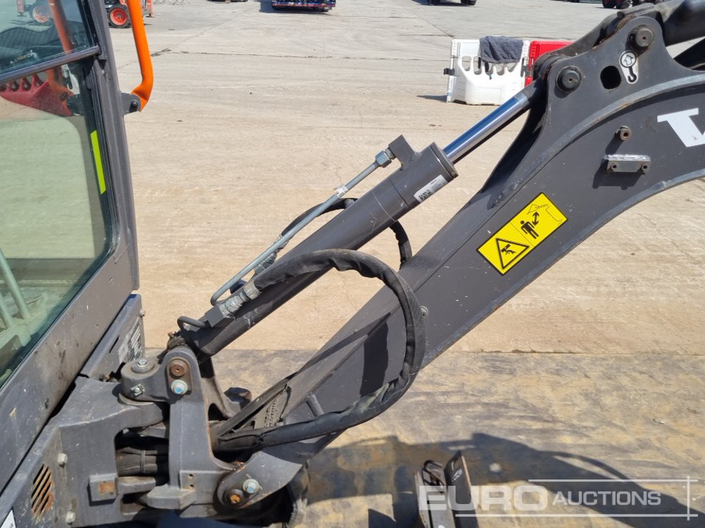 Mini excavator 2022 Volvo EC18E: picture 18