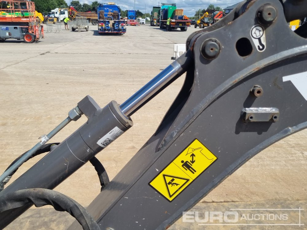 Mini excavator 2022 Volvo EC18E: picture 19