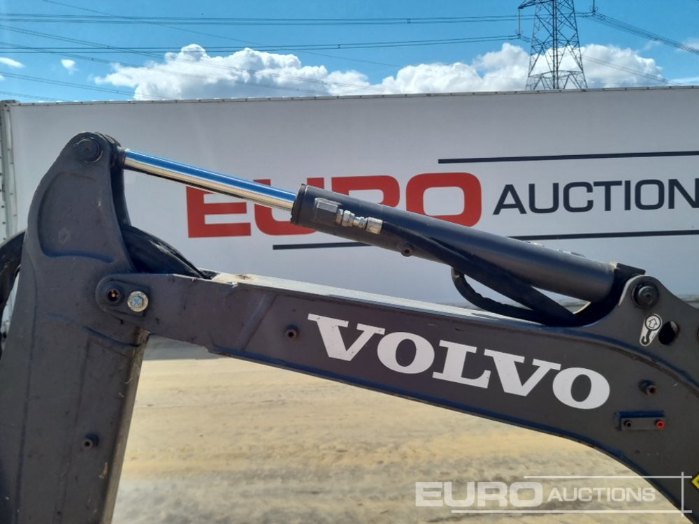 Mini excavator 2022 Volvo EC18E: picture 28