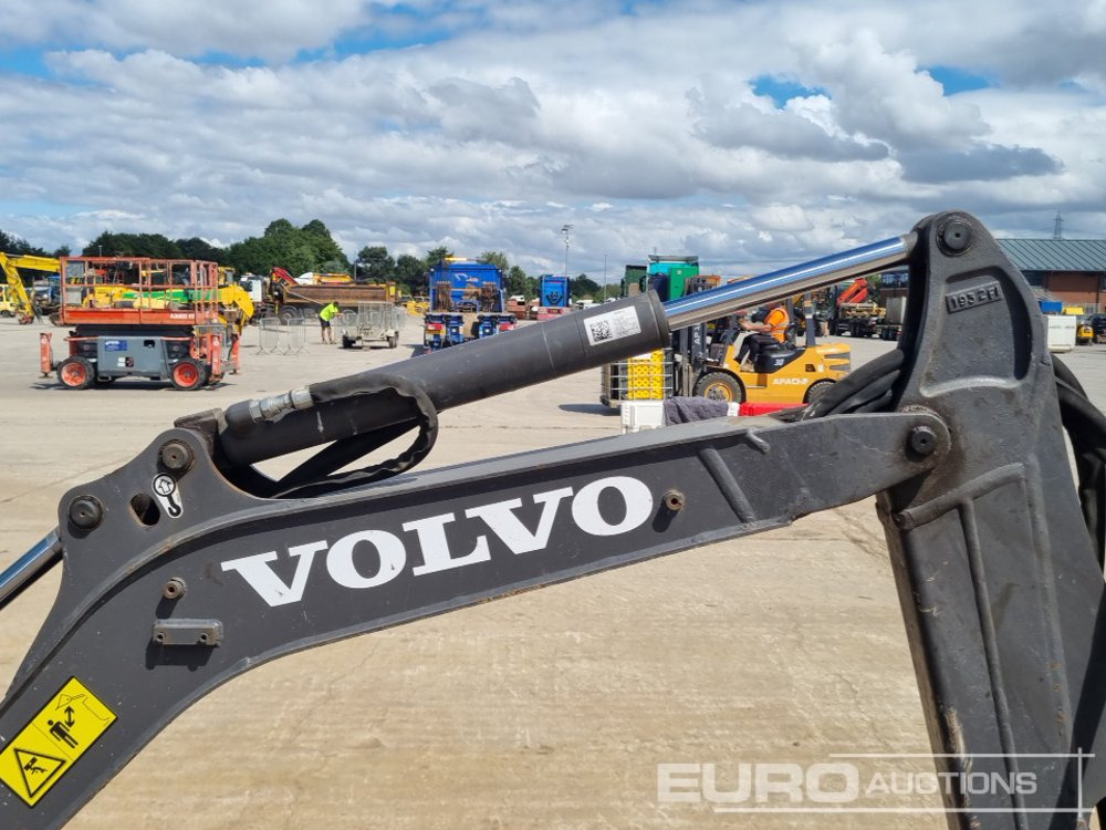 Mini excavator 2022 Volvo EC18E: picture 20
