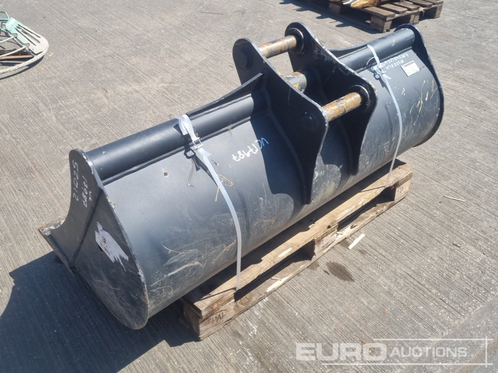 2025 60" Ditching Bucket 50mm Pin to suit 6-8 Ton Excavator - Bucket: picture 3 2025 60" Ditching Bucket 50mm Pin to suit 6-8 Ton Excavator - Bucket: picture 3