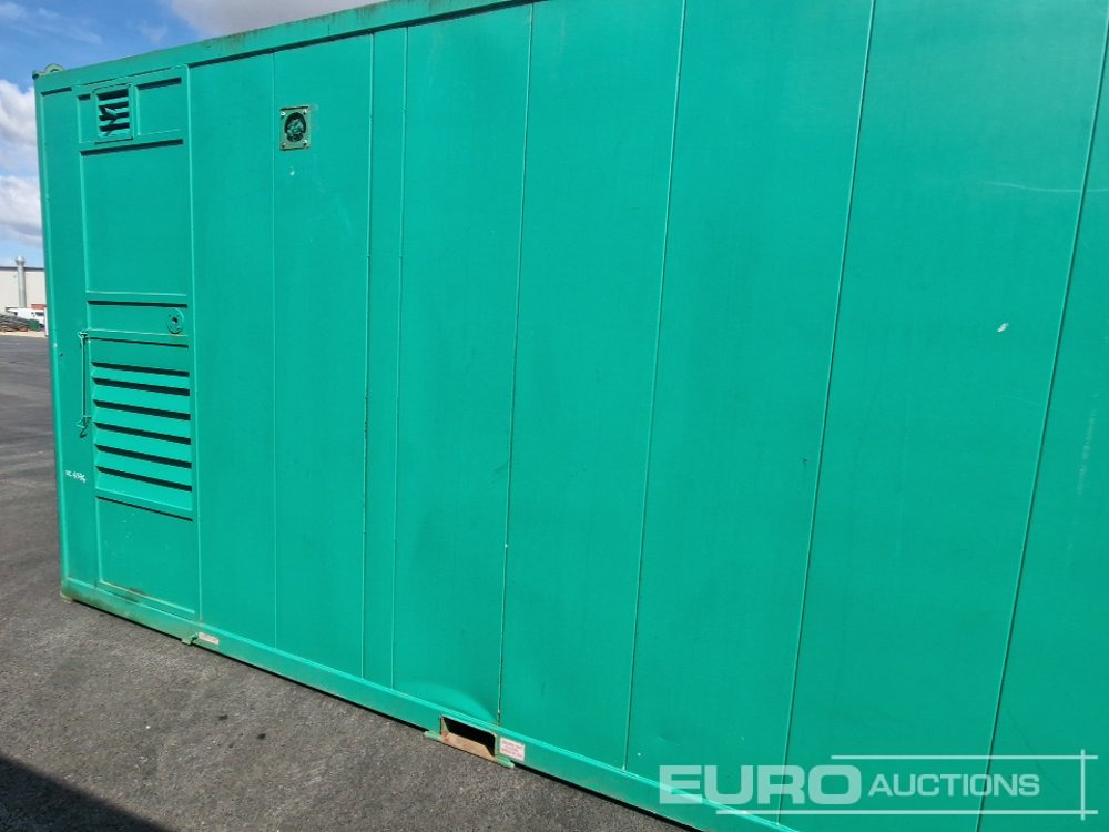 Shipping container 22' x 9' Welfare Unit, Drying Room, W/C, 6kVA Stephill Generator (Cannot Be Reconsigned): picture 6