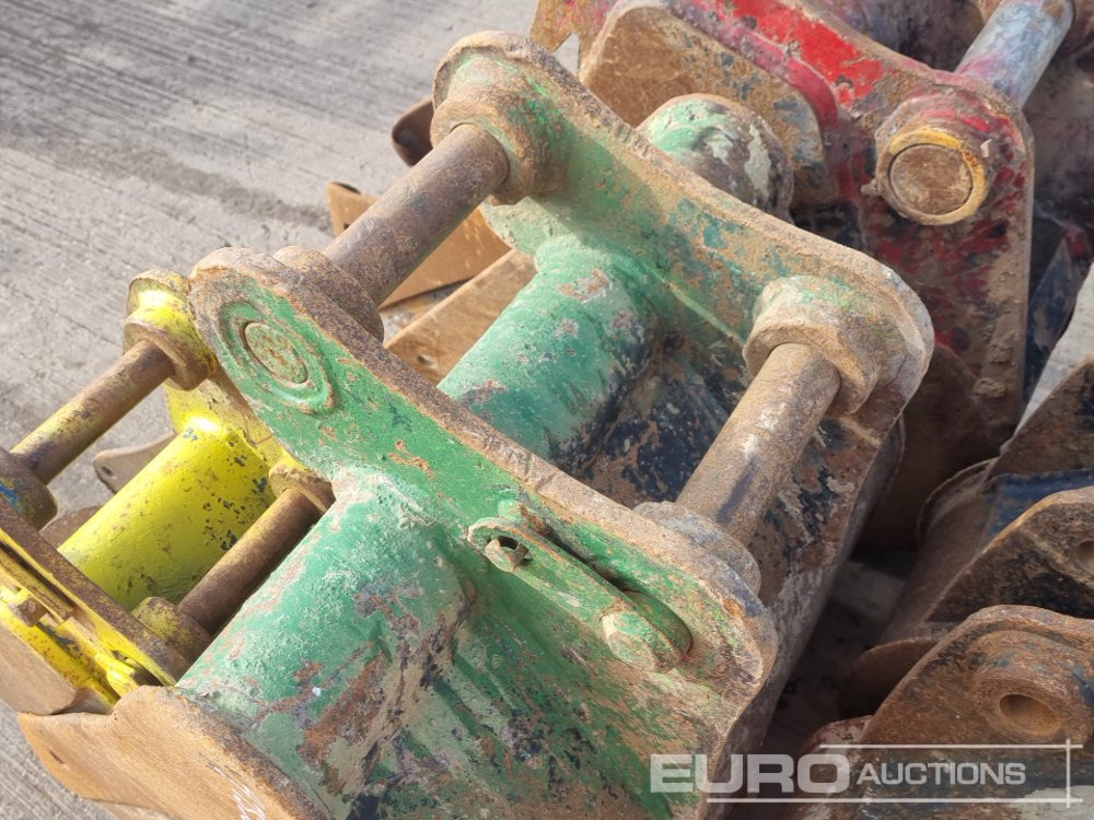 Bucket 24", 12", 12", 12", 10", 10", 10" Digging Bucket 30-60mm Pin to suit Mini-10 Ton Excavator: picture 13