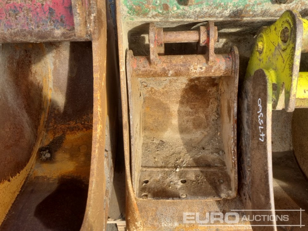 Bucket 24", 12", 12", 12", 10", 10", 10" Digging Bucket 30-60mm Pin to suit Mini-10 Ton Excavator: picture 11