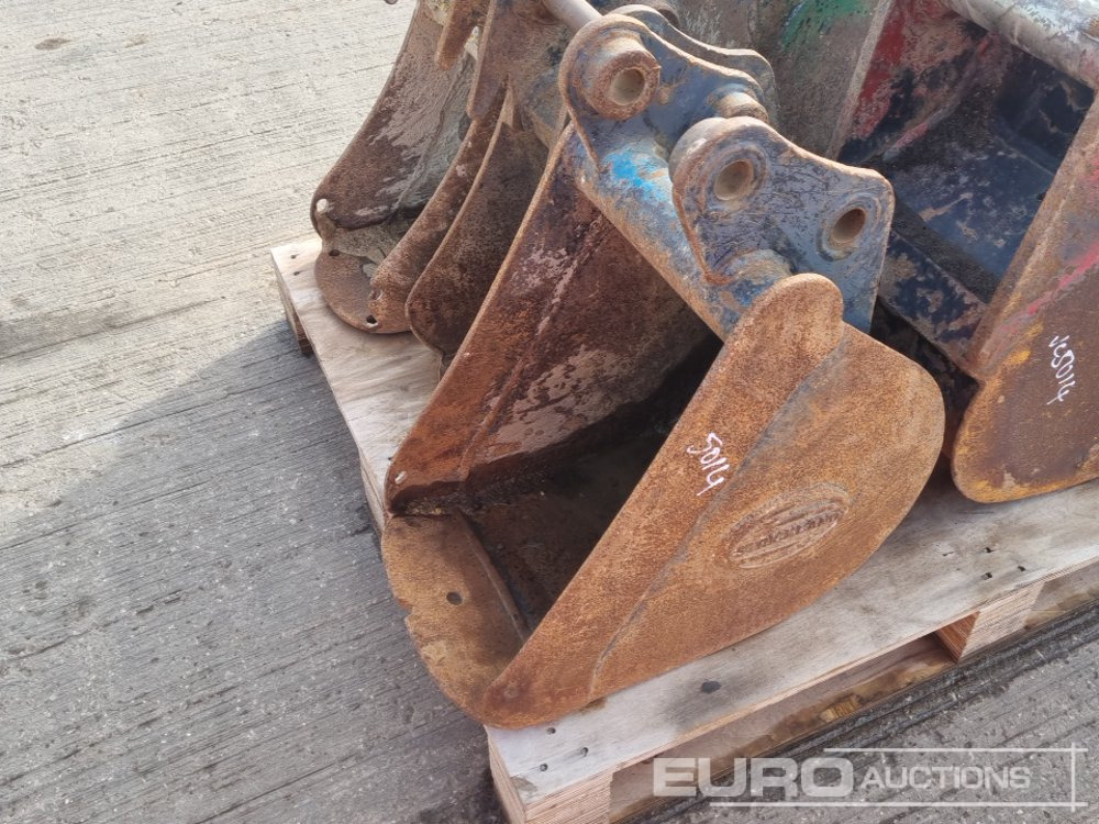 Bucket 24", 12", 12", 12", 10", 10", 10" Digging Bucket 30-60mm Pin to suit Mini-10 Ton Excavator: picture 17