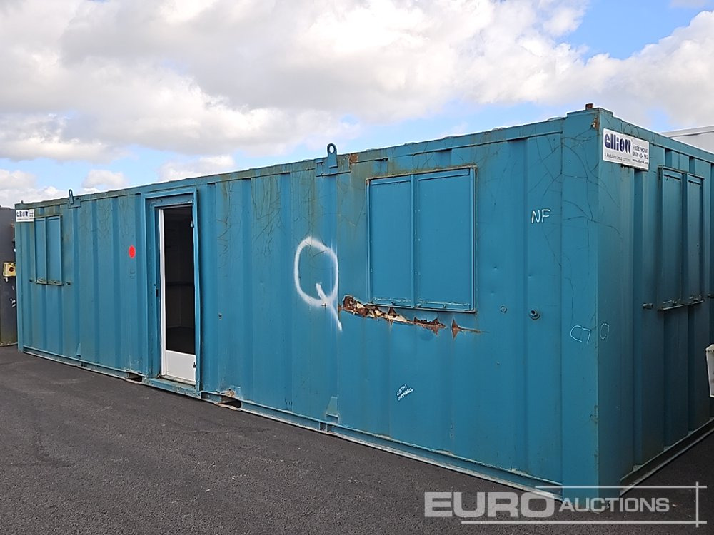 32' x 10' Office (Cannot Be Reconsigned) - Shipping container: picture 3 32' x 10' Office (Cannot Be Reconsigned) - Shipping container: picture 3