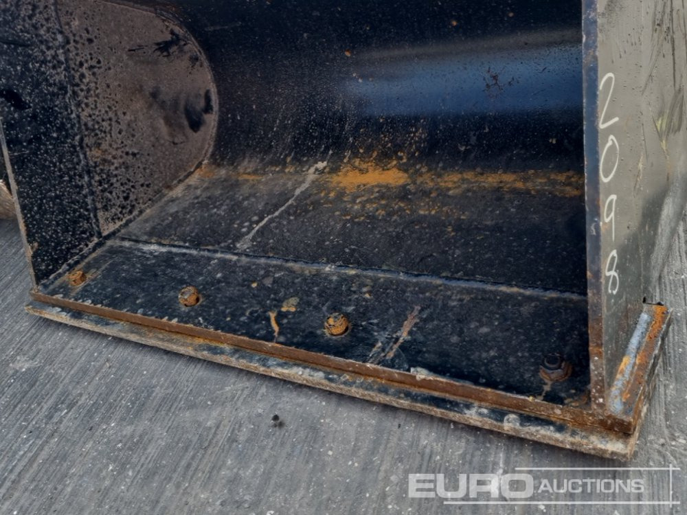 Bucket 36", 24" Digging Bucket 50-60mm Pin to suit 6-10 Ton Excavator: picture 9