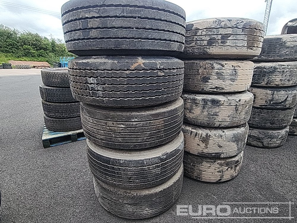 385/65-22.5 Tyre & Rim to suit Lorry/Trailer (10 of) - Tire: picture 2 385/65-22.5 Tyre & Rim to suit Lorry/Trailer (10 of) - Tire: picture 2