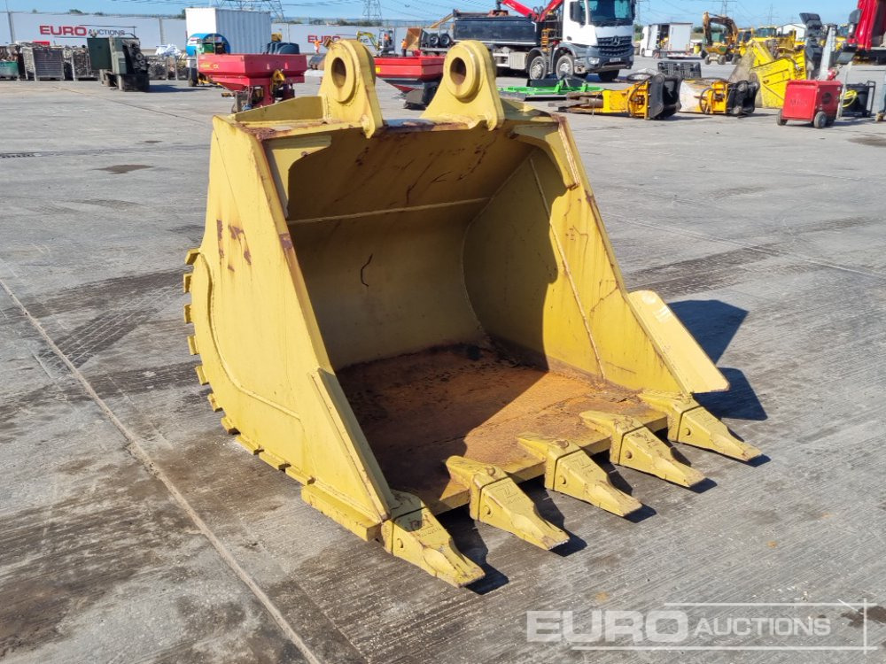 Bucket 64" Digging Bucket 80mm Pin to suit 20 Ton Excavator: picture 7