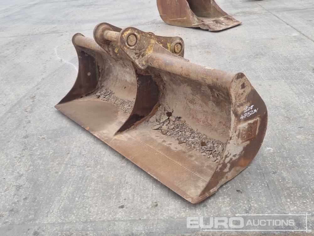 CAT 72" Ditching Bucket 65mm Pin to suit 13 Ton Excavator - Bucket: picture 1 CAT 72" Ditching Bucket 65mm Pin to suit 13 Ton Excavator - Bucket: picture 1