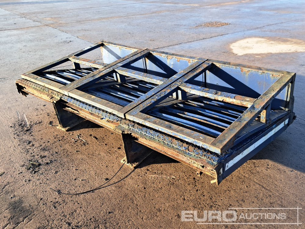 Cheese Wedge Ramp Section - Loading ramp: picture 1 Cheese Wedge Ramp Section - Loading ramp: picture 1