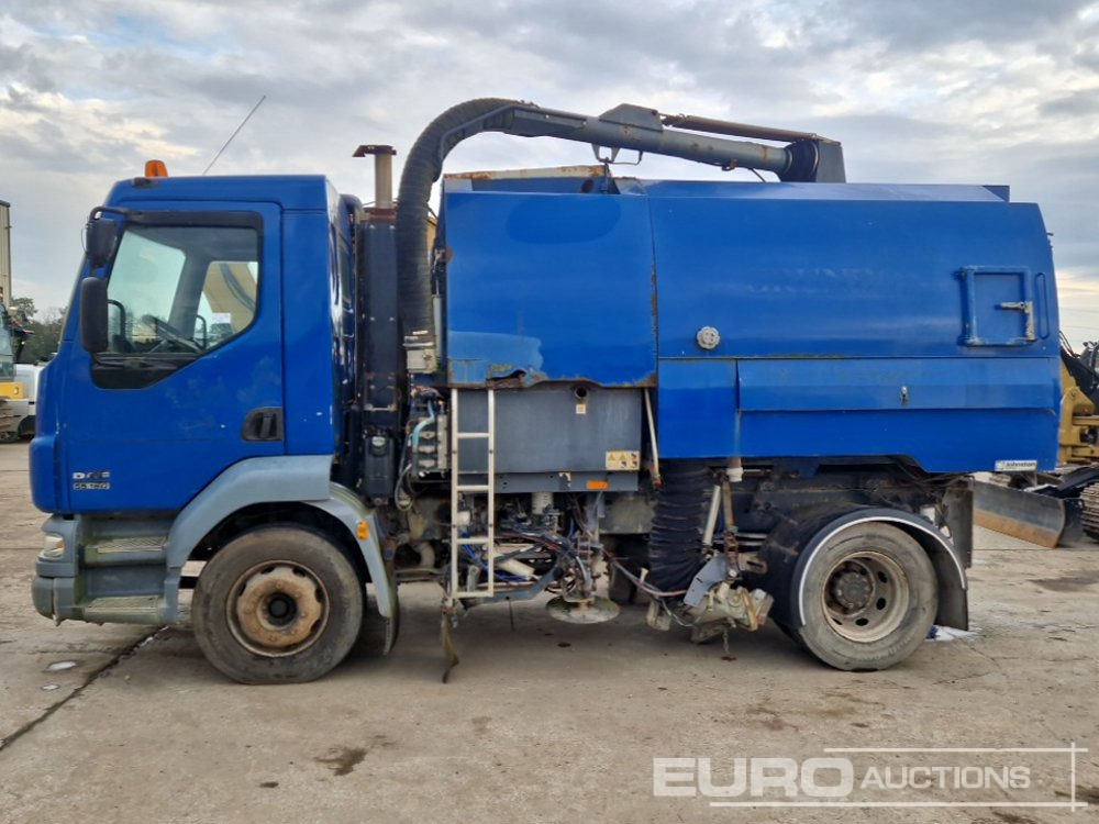 DAF LF55.160 - Road sweeper: picture 2 DAF LF55.160 - Road sweeper: picture 2