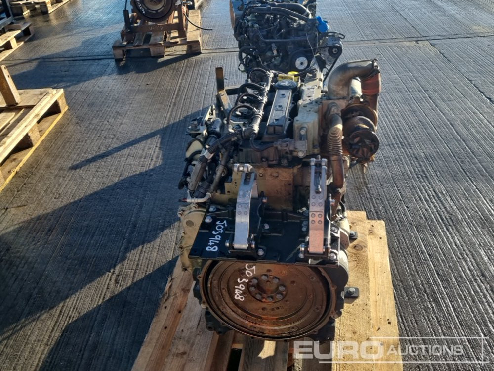 Deutz 4 Cylinder Engine - Engine: picture 4 Deutz 4 Cylinder Engine - Engine: picture 4