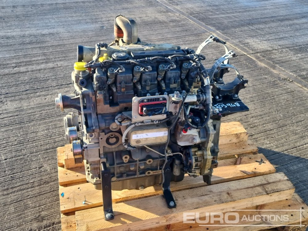 Deutz 4 Cylinder Engine - Engine: picture 2 Deutz 4 Cylinder Engine - Engine: picture 2