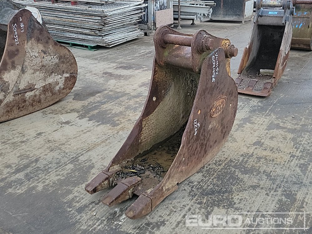 Geith 18" Digging Bucket 65mm Pin to suit 13 Ton Excavator - Bucket: picture 1 Geith 18" Digging Bucket 65mm Pin to suit 13 Ton Excavator - Bucket: picture 1