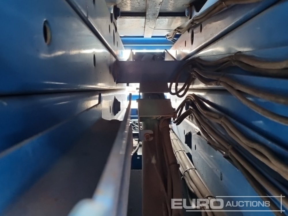 Aerial platform Genie GS2632: picture 15