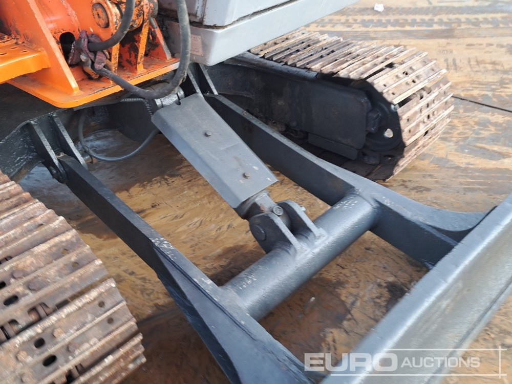 Mini excavator Hitachi ZX60: picture 14