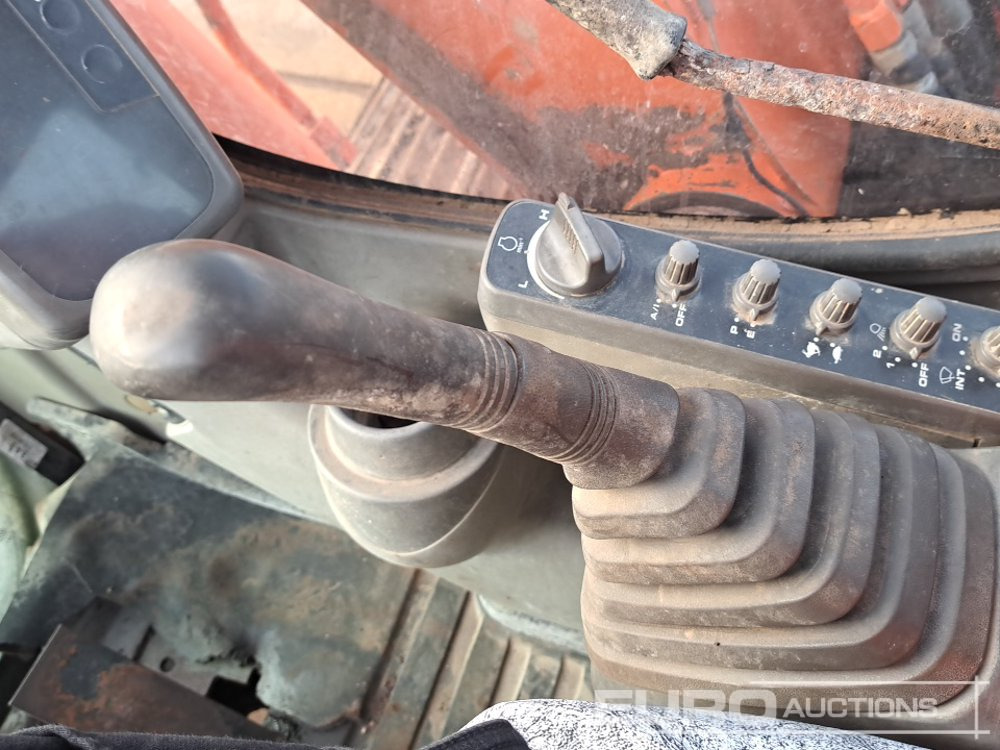 Mini excavator Hitachi ZX60: picture 33