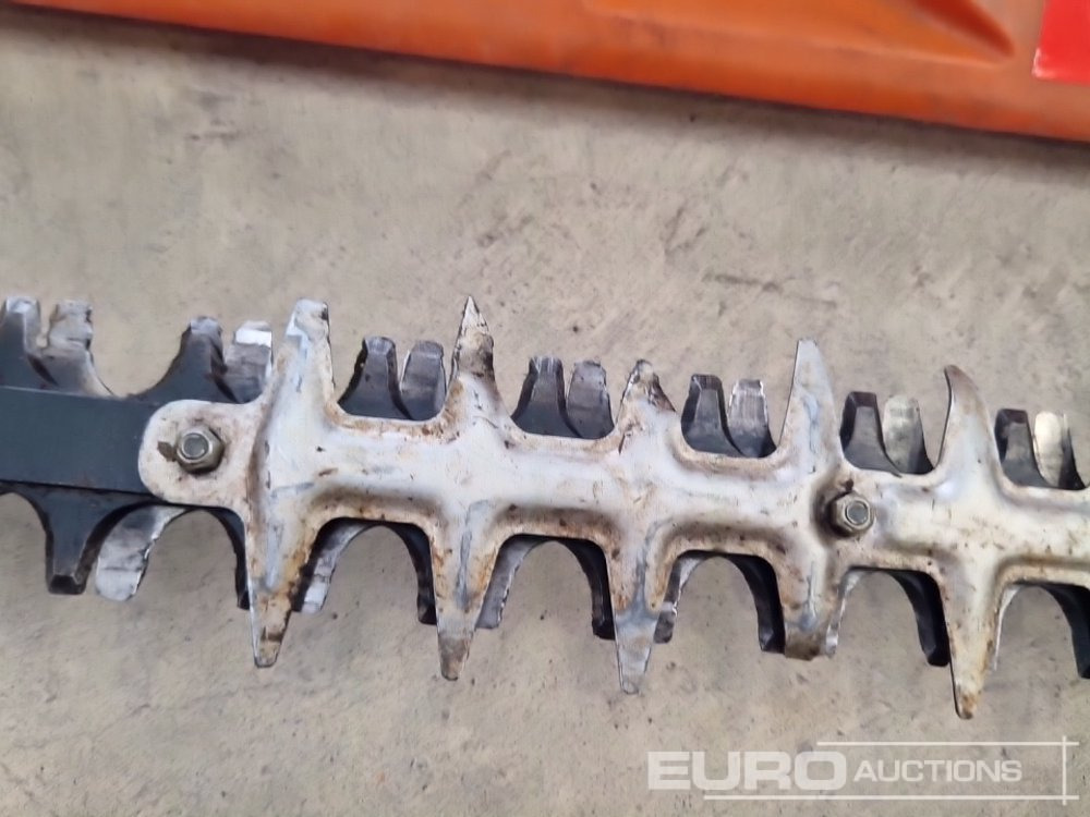 Construction equipment Husqvarna 226HD60S Petrol Hedge Trimmer: picture 10