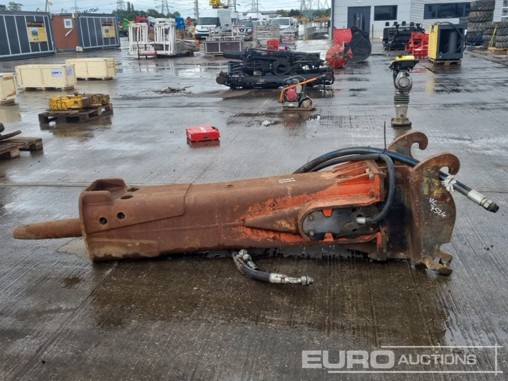 Hydraulic Breaker to suit Dedicated QH - Hydraulic hammer: picture 2 Hydraulic Breaker to suit Dedicated QH - Hydraulic hammer: picture 2