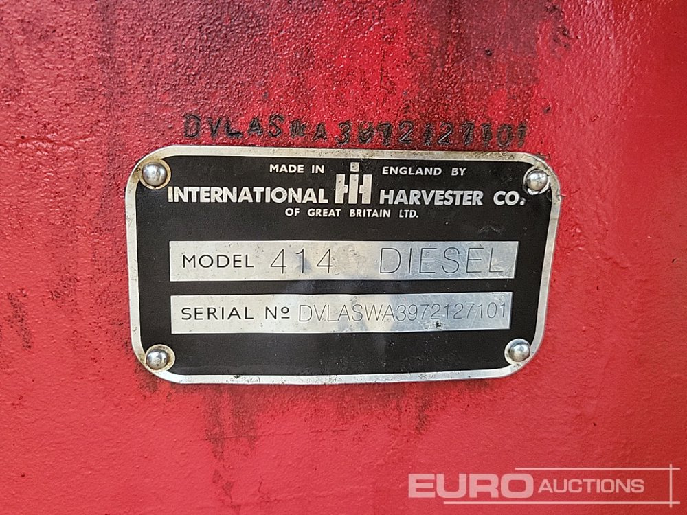 Farm tractor International B414: picture 30