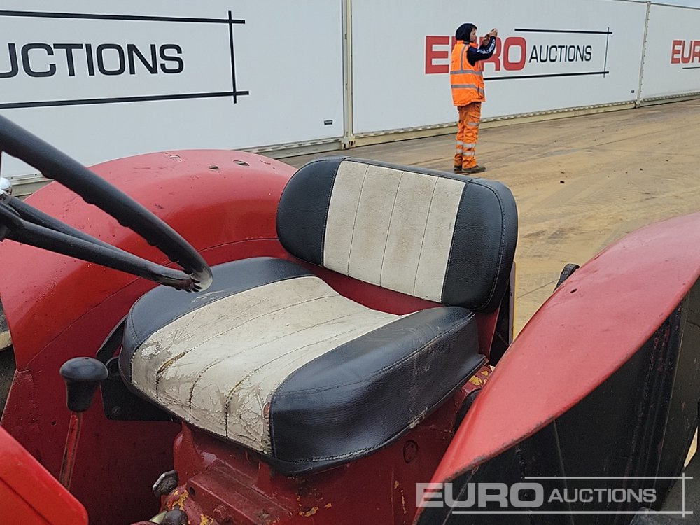 Farm tractor International B414: picture 21