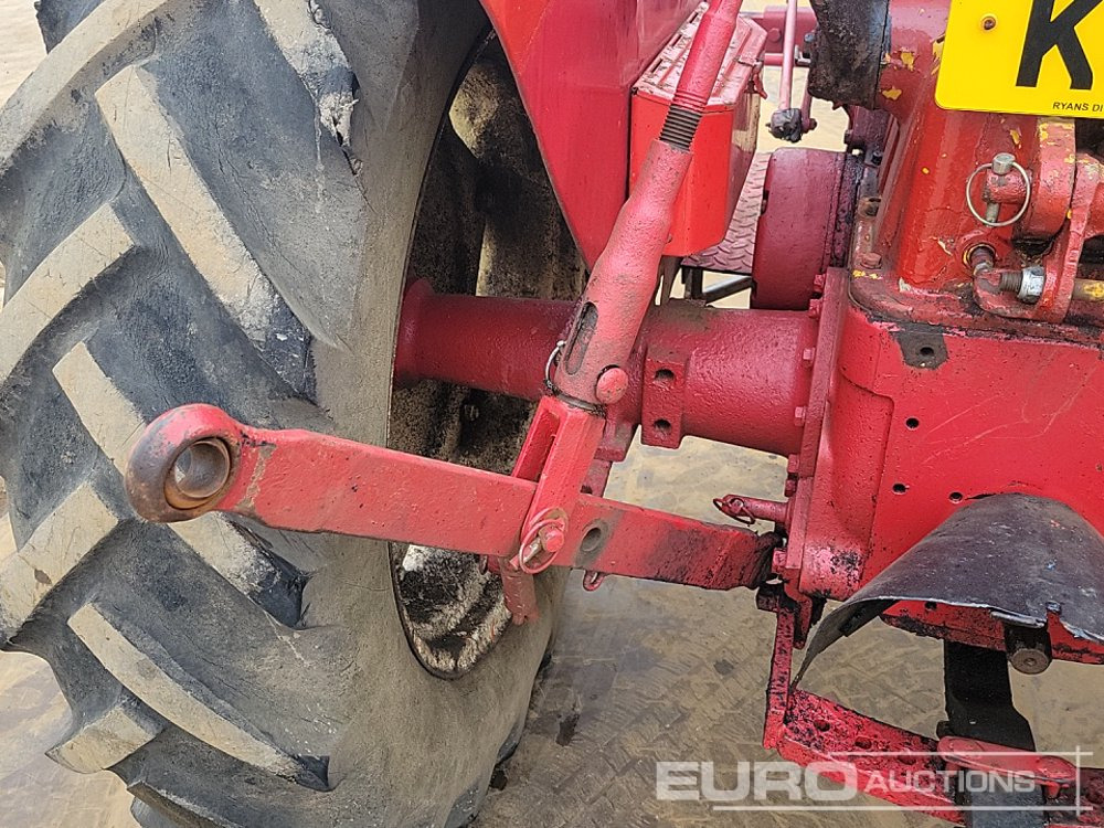 Farm tractor International B414: picture 15