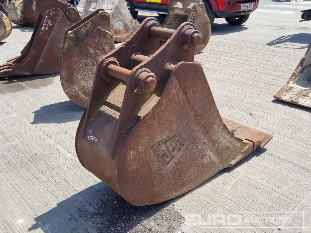 JCB 24" Digging Bucket 65mm Pin to suit 13 Ton Excavator - Bucket: picture 5 JCB 24" Digging Bucket 65mm Pin to suit 13 Ton Excavator - Bucket: picture 5
