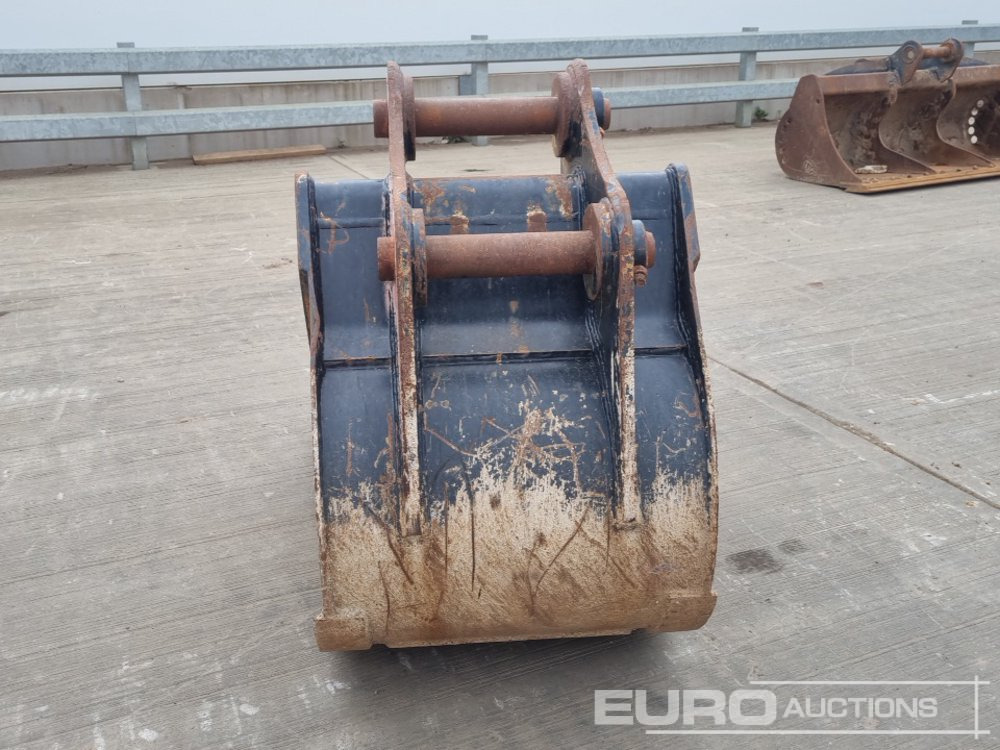 JCB 36" Digging Bucket 80mm Pin to suit 20 Ton Excavator - Bucket: picture 4 JCB 36" Digging Bucket 80mm Pin to suit 20 Ton Excavator - Bucket: picture 4