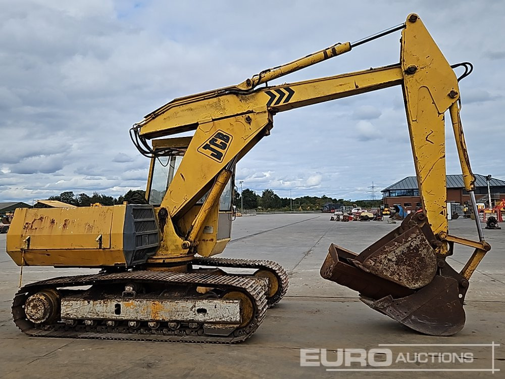 Crawler excavator JCB 806C: picture 6