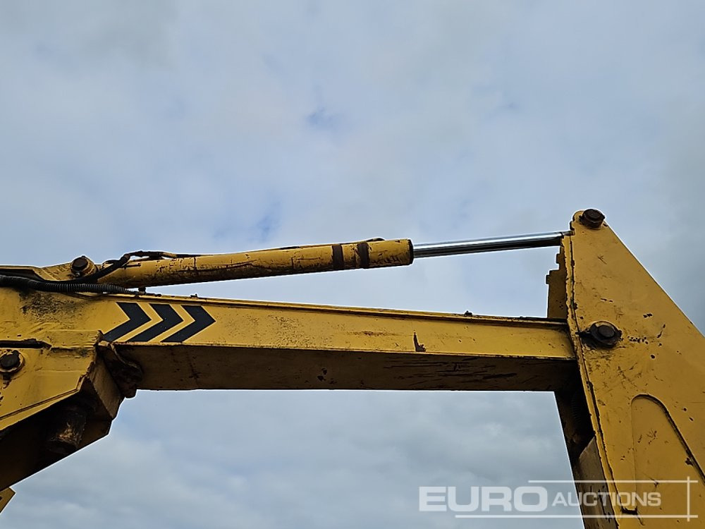 Crawler excavator JCB 806C: picture 18