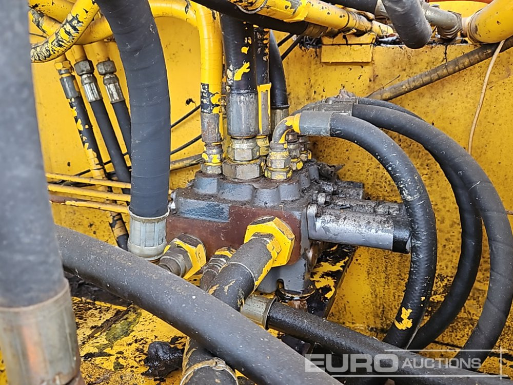 Crawler excavator JCB 806C: picture 27