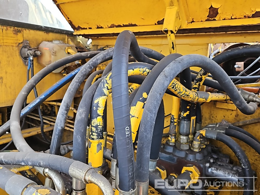 Crawler excavator JCB 806C: picture 28