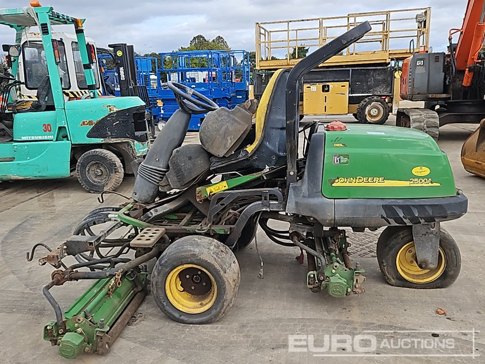 John Deere 2500A - Garden mower: picture 2 John Deere 2500A - Garden mower: picture 2