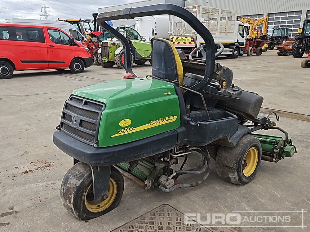 John Deere 2500A - Garden mower: picture 5 John Deere 2500A - Garden mower: picture 5