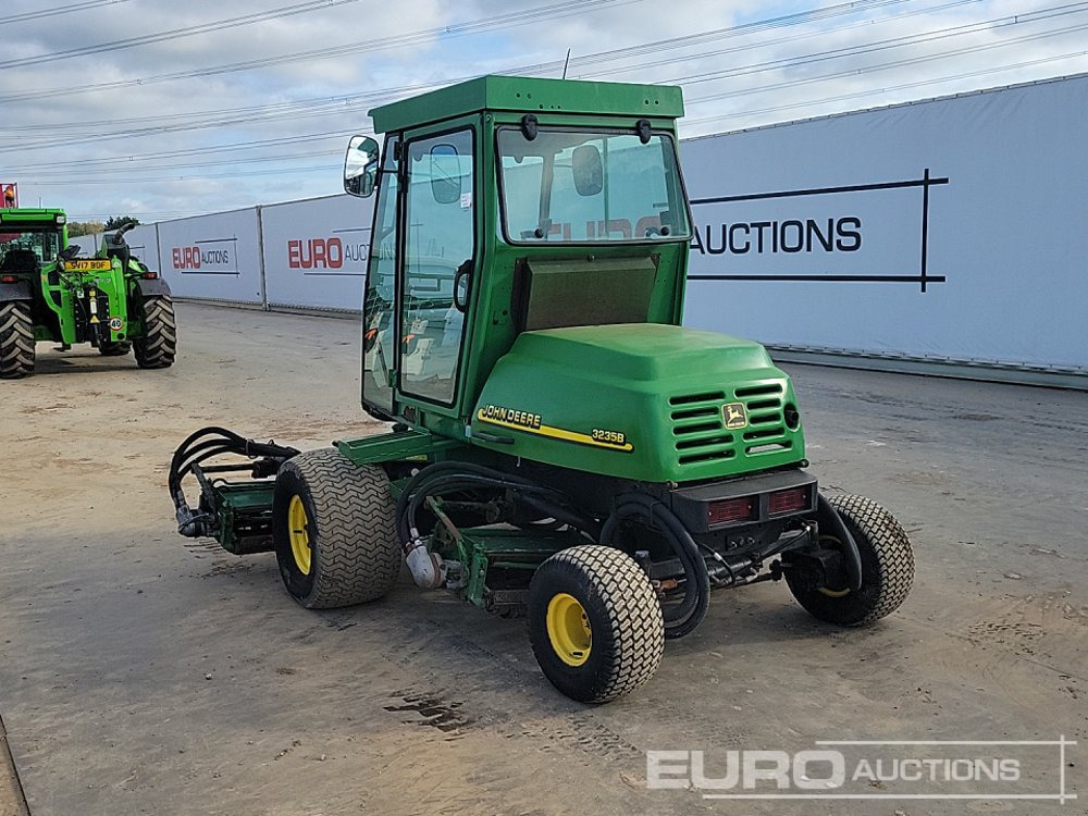 John Deere 3235B - Garden mower: picture 3 John Deere 3235B - Garden mower: picture 3