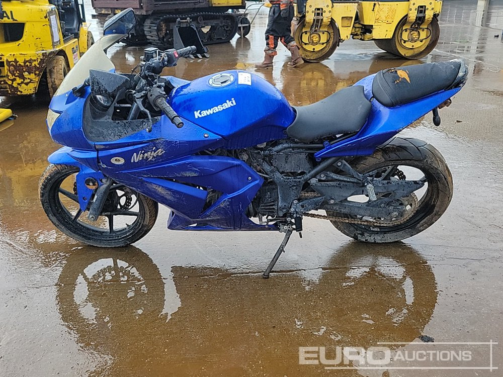 Kawasaki Ninja - Motorcycle: picture 2 Kawasaki Ninja - Motorcycle: picture 2