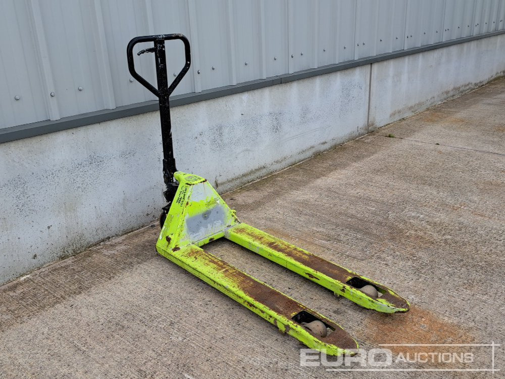 2500Kg Pallet Truck - Material handling equipment: picture 1 2500Kg Pallet Truck - Material handling equipment: picture 1