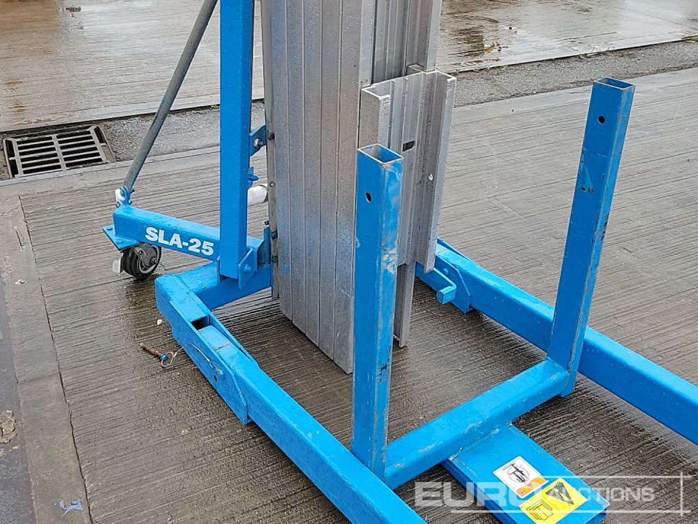 Material handling equipment Genie SLA-25: picture 20