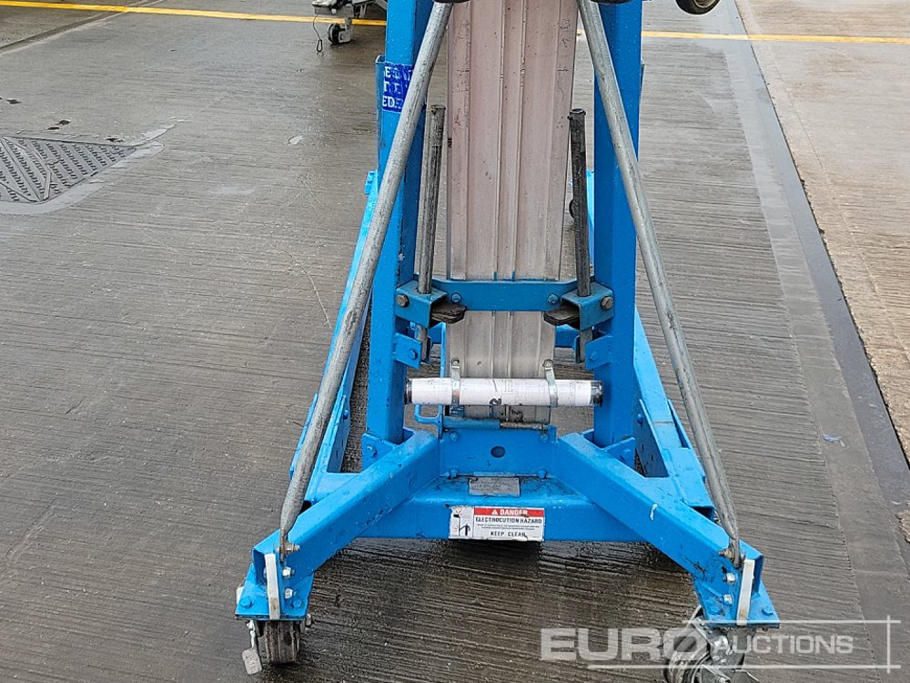 Material handling equipment Genie SLA-25: picture 12