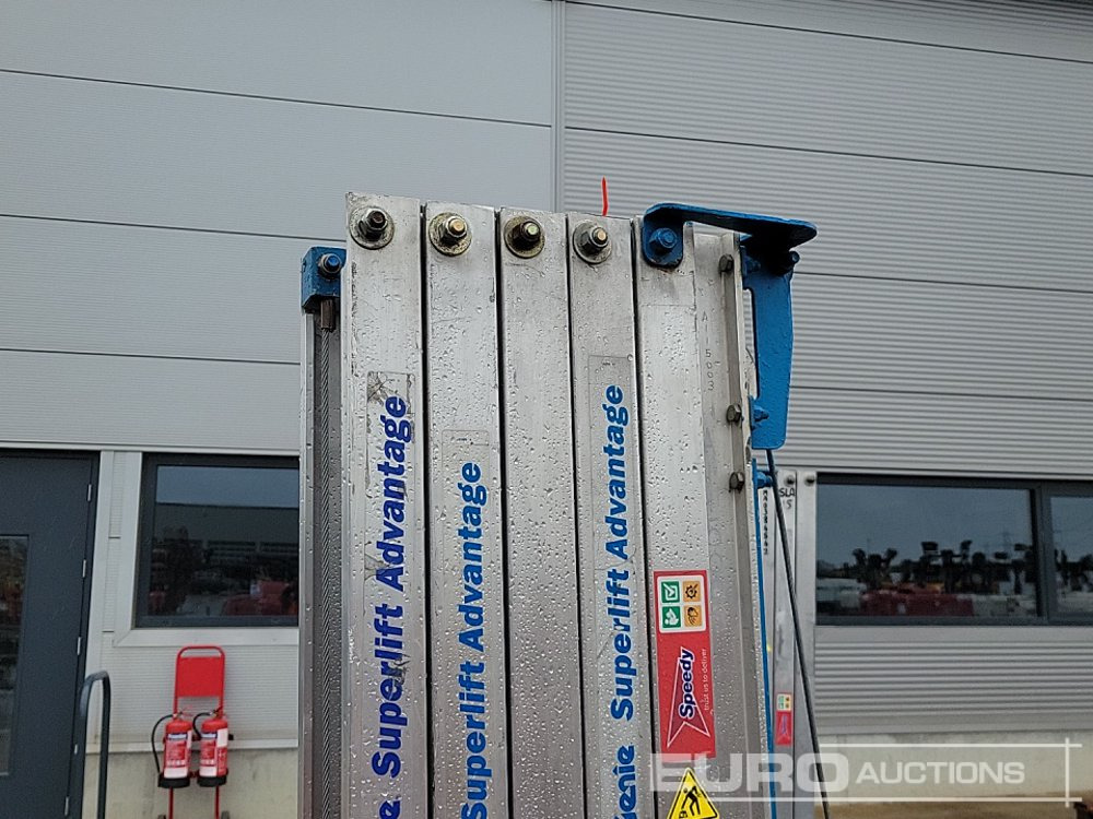 Material handling equipment Genie SLA-25: picture 16